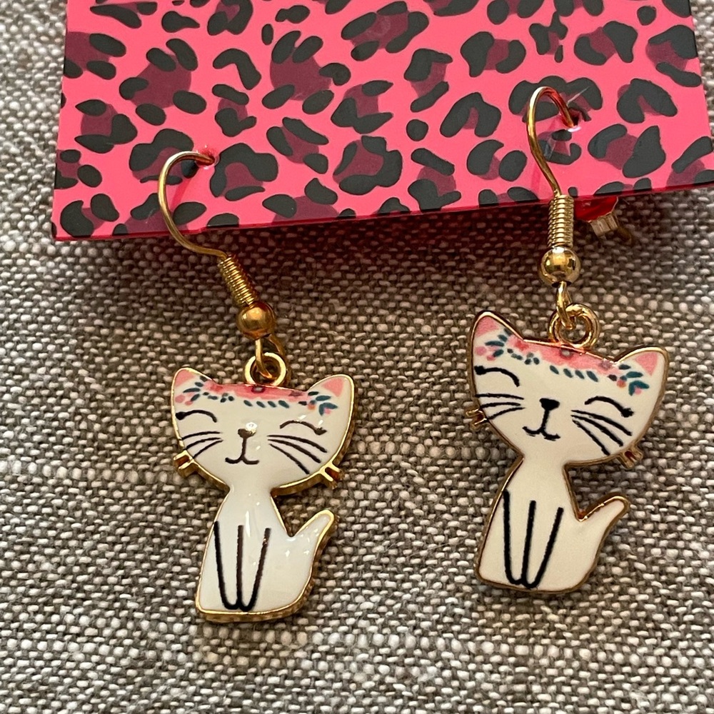Cute Cat Earrings with Gold Accents - Picture 4 of 9